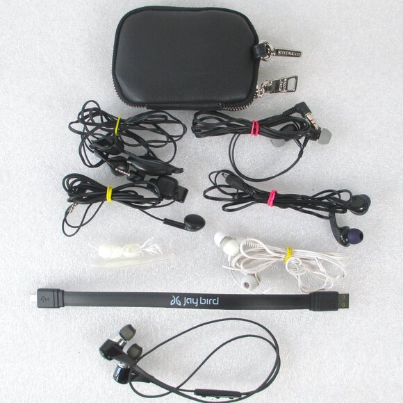 BUNDLE OF 6 EARPODS HEADPHONES - Picture 1 of 14
